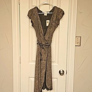 NWT Max Studio Wrap Dress with Flutter Sleeves in Black and Tan, Sz Small